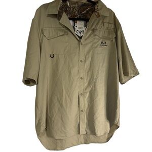 NWT RealTree Men’s Large Edge Taupe Woven Short Sleeve Shirt with Mesh Lining